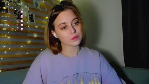 Snapshot of alice_wander chatting on 01-07-26, 12:18 Alice online show from 01-07-26, 12:18