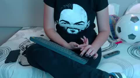 alicecoffin online show from 07-02-26, 03:23