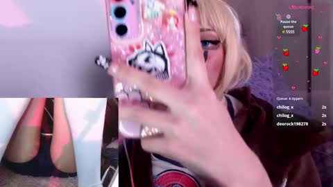 Snapshot of alicedang3r chatting on 03-07-25, 07:30 Alice  online show from 03-07-25, 07:30