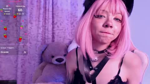 Snapshot of alicedang3r chatting on 09-13-25, 12:54 Alice  online show from 09-13-25, 12:54