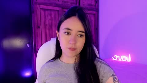 Snapshot of alicee_2 chatting on 01-06-25, 04:13 Aliceee .. 97YP9VWGZHrefnav wishlist lists 1 online show from 01-06-25, 04:13