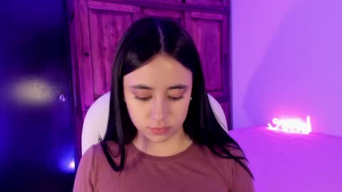 Snapshot of alicee_2 chatting on 01-19-25, 09:13 Aliceee .. 97YP9VWGZHrefnav wishlist lists 1 online show from 01-19-25, 09:13