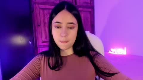Snapshot of alicee_2 chatting on 02-14-25, 05:03 Aliceee .. 97YP9VWGZHrefnav wishlist lists 1 online show from 02-14-25, 05:03