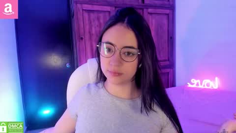 Snapshot of alicee_2 chatting on 10-16-25, 09:54 Aliceee .. 97YP9VWGZHrefnav wishlist lists 1 online show from 10-16-25, 09:54