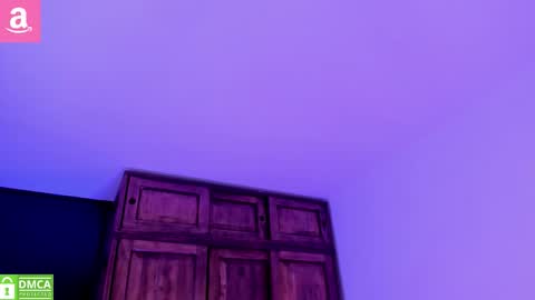 Snapshot of alicee_2 chatting on 11-04-25, 10:03 Aliceee .. 97YP9VWGZHrefnav wishlist lists 1 online show from 11-04-25, 10:03