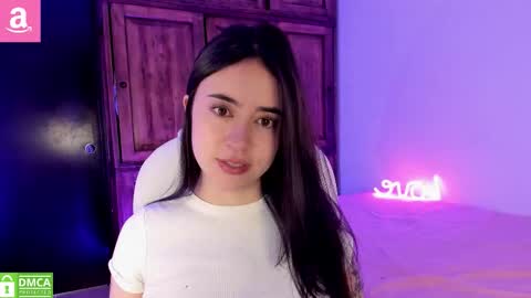 Snapshot of alicee_2 chatting on 11-17-25, 04:35 Aliceee .. 97YP9VWGZHrefnav wishlist lists 1 online show from 11-17-25, 04:35