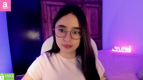 Snapshot of alicee_2 chatting on 12-02-25, 11:59 Aliceee .. 97YP9VWGZHrefnav wishlist lists 1 online show from 12-02-25, 11:59