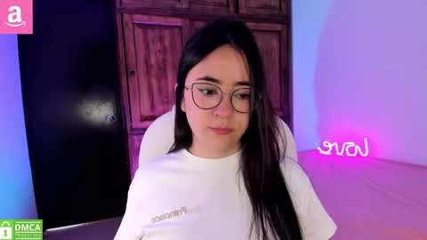 Snapshot of alicee_2 chatting on 03-08-26, 06:34 Aliceee .. 97YP9VWGZHrefnav wishlist lists 1 online show from 03-08-26, 06:34