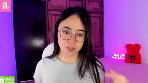 Aliceee  ..   97YP9VWGZHrefnav wishlist lists 1 online show from 05-25-26, 12:44
