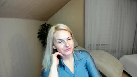 Snapshot of alicee__grace chatting on 01-08-25, 06:52 Alicee online show from 01-08-25, 06:52