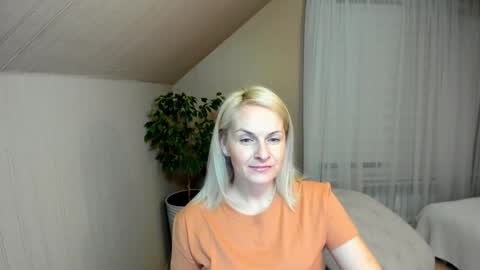 Snapshot of alicee__grace chatting on 01-10-25, 04:30 Alicee online show from 01-10-25, 04:30