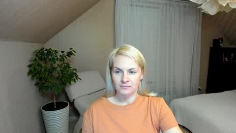 Snapshot of alicee__grace chatting on 01-10-25, 07:32 Alicee online show from 01-10-25, 07:32