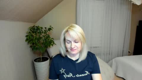 Snapshot of alicee__grace chatting on 01-12-25, 07:42 Alicee online show from 01-12-25, 07:42