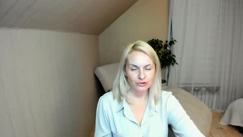 Snapshot of alicee__grace chatting on 01-14-25, 07:32 Alicee online show from 01-14-25, 07:32