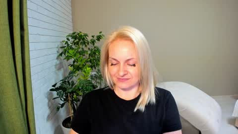 Snapshot of alicee__grace chatting on 02-07-25, 03:41 Alicee online show from 02-07-25, 03:41