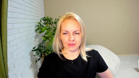 Snapshot of alicee__grace chatting on 02-08-25, 07:05 Alicee online show from 02-08-25, 07:05