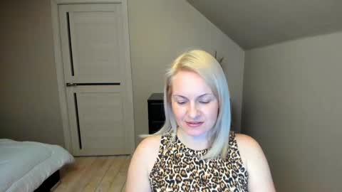 Snapshot of alicee__grace chatting on 02-12-25, 06:51 Alicee online show from 02-12-25, 06:51