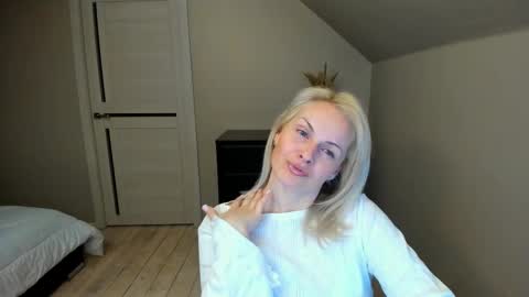 Snapshot of alicee__grace chatting on 02-14-25, 05:46 Alicee online show from 02-14-25, 05:46