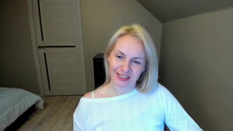 Snapshot of alicee__grace chatting on 02-14-25, 09:10 Alicee online show from 02-14-25, 09:10