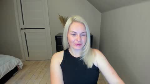 Snapshot of alicee__grace chatting on 10-11-25, 07:23 Alicee online show from 10-11-25, 07:23
