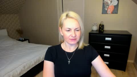 Snapshot of alicee__grace chatting on 11-30-25, 07:07 Alicee online show from 11-30-25, 07:07