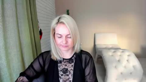Snapshot of alicee__grace chatting on 12-14-25, 10:53 Alicee online show from 12-14-25, 10:53