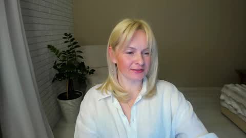 Snapshot of alicee__grace chatting on 02-17-26, 07:53 Alicee online show from 02-17-26, 07:53
