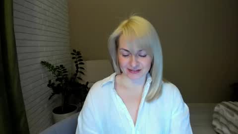 Snapshot of alicee__grace chatting on 03-07-26, 09:12 Alicee online show from 03-07-26, 09:12
