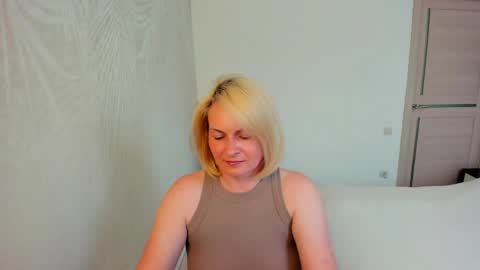 Alicee online show from 05-19-26, 09:37