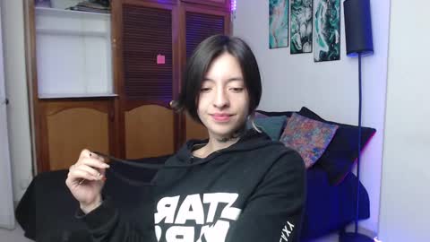 alicee_logan_ online show from 10-05-25, 01:59