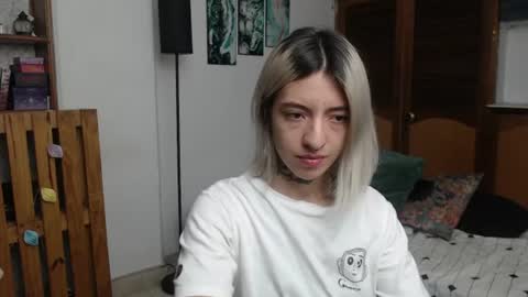 alicee_logan_ online show from 06-18-26, 01:50