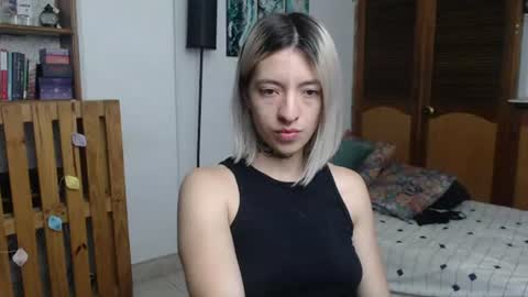 alicee_logan_ online show from 07-08-26, 01:43