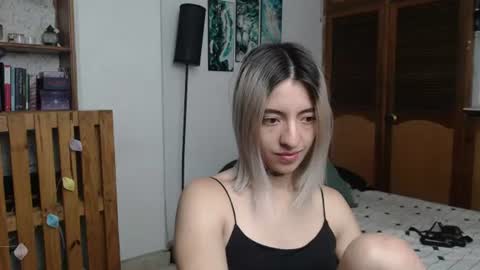 alicee_logan_ online show from 08-01-26, 02:33
