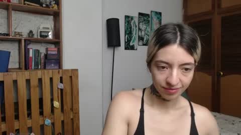 alicee_logan_ online show from 08-03-26, 11:41