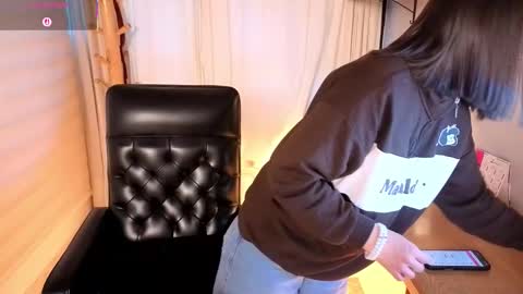 Aleja  online show from 12-15-25, 11:14