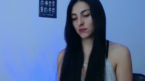 Snapshot of alicee_roos chatting on 01-13-25, 08:37 Alice online show from 01-13-25, 08:37