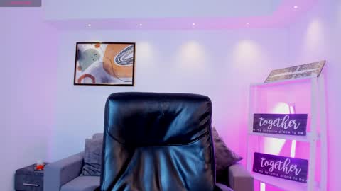 aliceebroownn online show from 05-11-26, 04:04