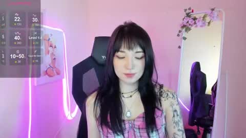 Snapshot of aliceeinwonderlanddd chatting on 06-12-26, 03:38 Alice online show from 06-12-26, 03:38
