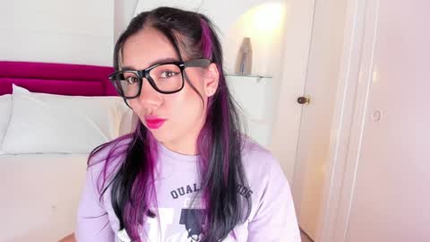 Snapshot of alicehanz_ chatting on 02-08-25, 04:14 Alice online show from 02-08-25, 04:14