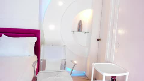 Snapshot of alicehanz_ chatting on 02-11-25, 04:11 Alice online show from 02-11-25, 04:11