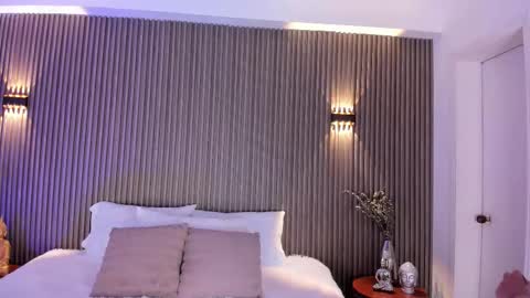 Snapshot of alicehanz_ chatting on 10-10-25, 04:11 Alice online show from 10-10-25, 04:11