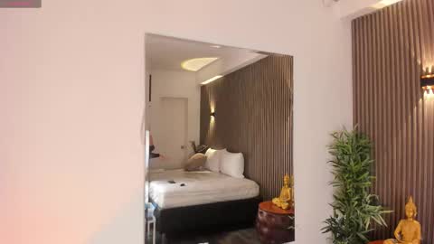 Snapshot of alicehanz_ chatting on 01-10-26, 04:14 Alice online show from 01-10-26, 04:14