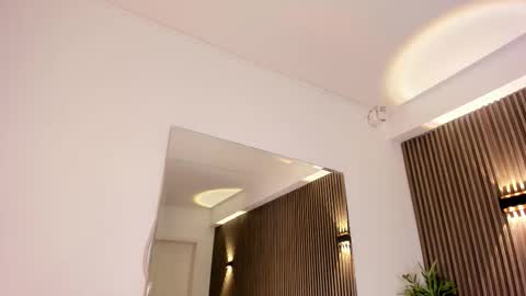 Snapshot of alicehanz_ chatting on 01-15-26, 04:17 Alice online show from 01-15-26, 04:17