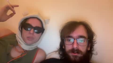 Snapshot of alicehugo chatting on 12-04-24, 01:03 alicehugo online show from 12-04-24, 01:03