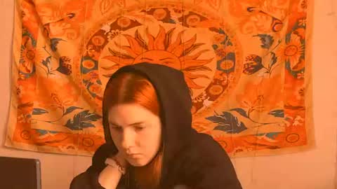 Alice online show from 06-19-26, 04:39
