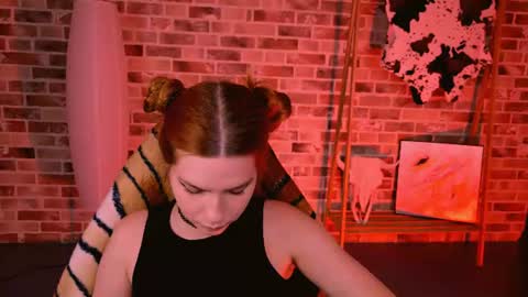Alice online show from 07-27-26, 05:36