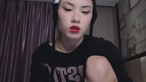Alice  vacation  online show from 05-03-26, 03:51