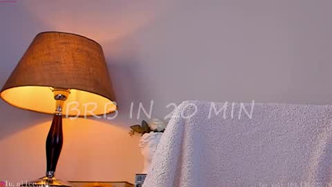 Snapshot of alicelu_ chatting on 02-27-25, 10:48 Elle online show from 02-27-25, 10:48