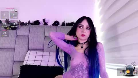 alicenoir_ online show from 10-13-25, 06:52