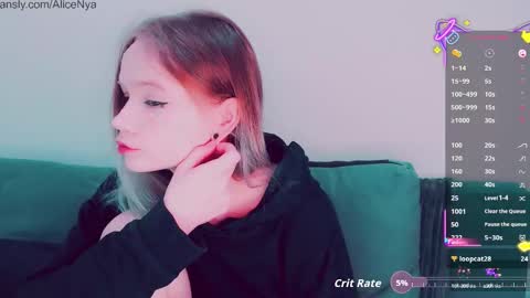 Snapshot of alicenya chatting on 10-15-25, 04:45 Alice online show from 10-15-25, 04:45